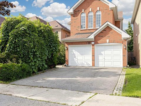 Photo 2 at 7 Monaco Crescent, Rouge Woods, Richmond Hill