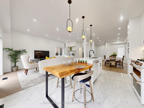 Photo 12 at 7 Monaco Crescent, Rouge Woods, Richmond Hill