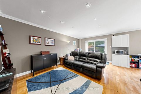 Photo 4 at 242 Badessa Circle, Brownridge, Vaughan
