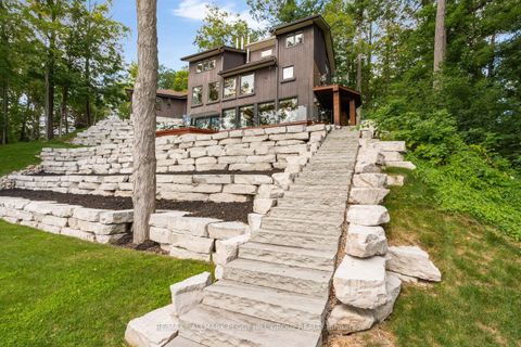 Photo 23 at 11 Crestwood Drive, North Shore, Barrie