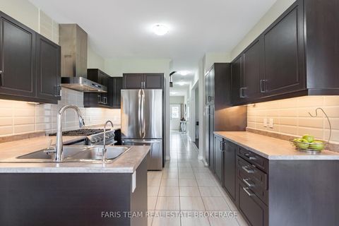 Photo 4 at 207 Cubitt Street, Stayner, Clearview