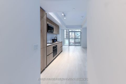 Photo 3 at 206S - 127 Broadway Avenue S, Mount Pleasant West, Toronto