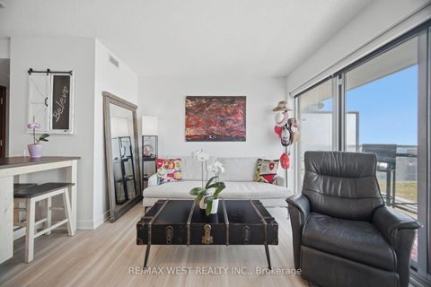 Photo 11 at 1602 - 17 Bathurst Street, Waterfront Communities C1, Toronto