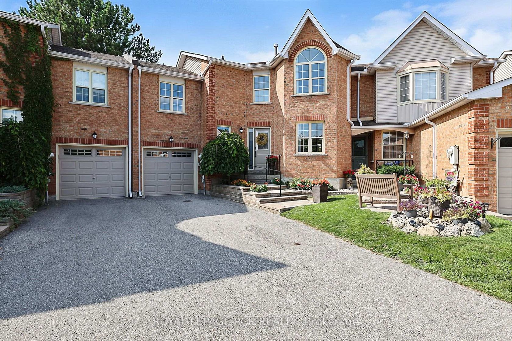 411 Butler Court, Aurora Village, Aurora photo 1
