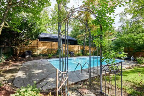 Photo 1 at 7 Lyncroft Drive, Guildwood, Toronto