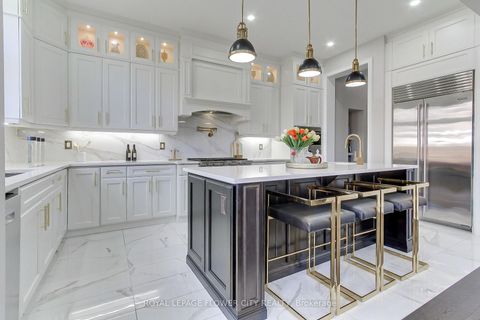 Photo 16 at 105 Morning Sparrow Drive, Kleinburg, Vaughan