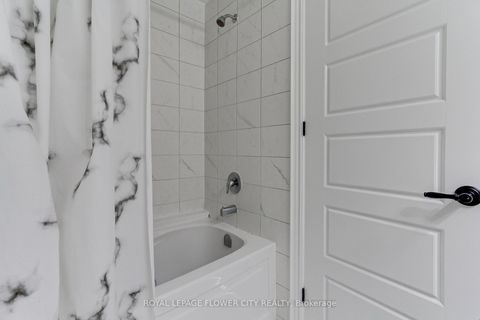 Photo 33 at 105 Morning Sparrow Drive, Kleinburg, Vaughan