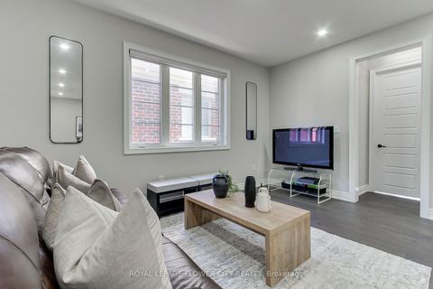 Photo 40 at 105 Morning Sparrow Drive, Kleinburg, Vaughan