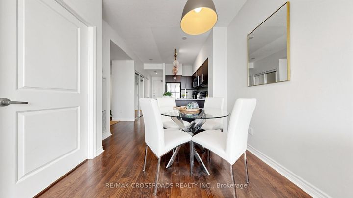 Photo 7 at 1401 - 2885 Bayview Avenue, Bayview Village, Toronto