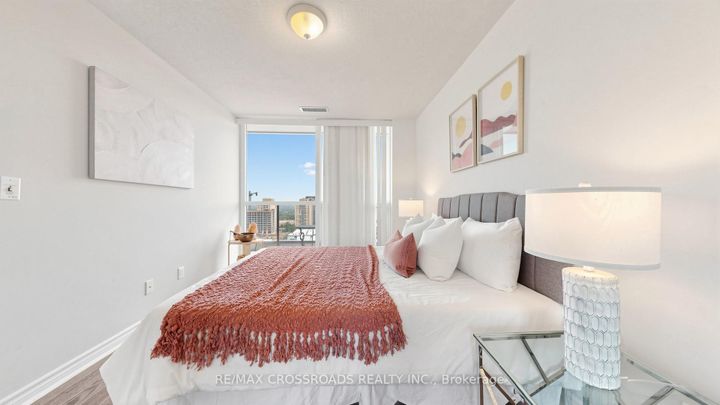 Photo 9 at 1401 - 2885 Bayview Avenue, Bayview Village, Toronto