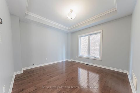 Photo 8 at 176 District Avenue, Patterson, Vaughan