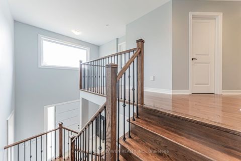 Photo 12 at 176 District Avenue, Patterson, Vaughan