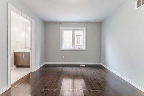 Photo 15 at 176 District Avenue, Patterson, Vaughan
