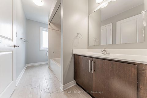 Photo 16 at 176 District Avenue, Patterson, Vaughan