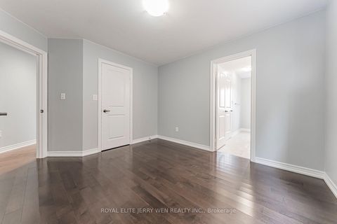 Photo 17 at 176 District Avenue, Patterson, Vaughan