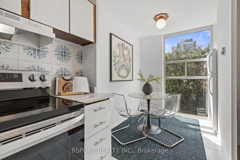 Photo 6 at 609 - 40 Homewood Avenue, South St. James Town, Toronto