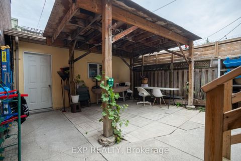 Photo 15 at 971 Lansdowne Avenue, Junction, Toronto