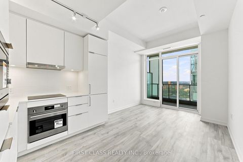 Photo 4 at S3401 - 8 Olympic Garden Drive, Newtonbrook East, Toronto