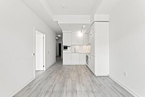 Photo 6 at S3401 - 8 Olympic Garden Drive, Newtonbrook East, Toronto