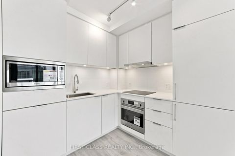 Photo 10 at S3401 - 8 Olympic Garden Drive, Newtonbrook East, Toronto