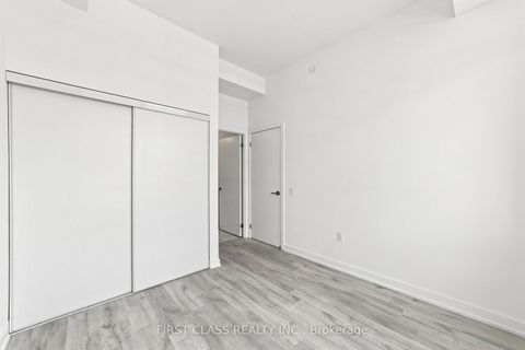 Photo 11 at S3401 - 8 Olympic Garden Drive, Newtonbrook East, Toronto