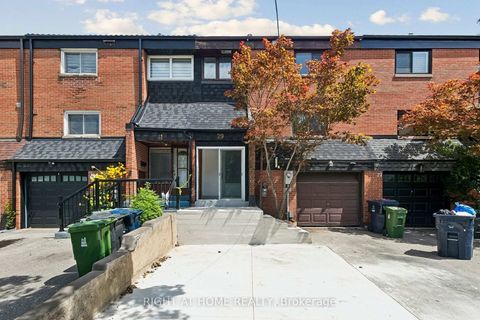 Photo 1 at 29 Cheatham Place, Malvern, Toronto
