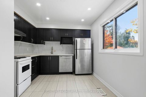 Photo 11 at 29 Cheatham Place, Malvern, Toronto