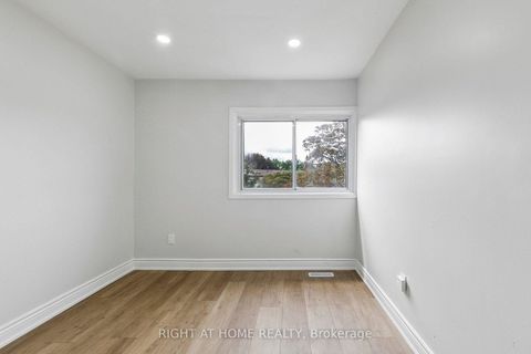Photo 18 at 29 Cheatham Place, Malvern, Toronto
