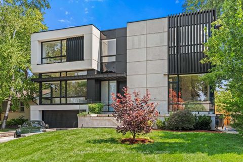 Photo 1 at 27 Berkinshaw Crescent, Don Mills, Toronto