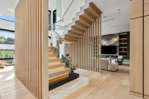 Photo 3 at 27 Berkinshaw Crescent, Don Mills, Toronto