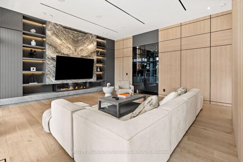Photo 5 at 27 Berkinshaw Crescent, Don Mills, Toronto