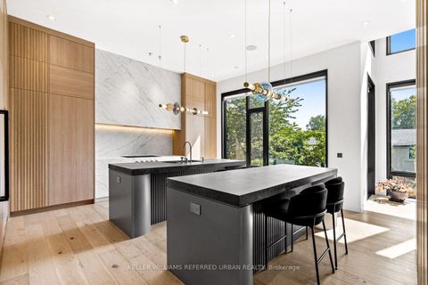 Photo 6 at 27 Berkinshaw Crescent, Don Mills, Toronto