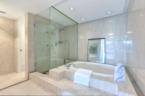 Photo 14 at 202E - 460 Queens Quay W, Waterfront Communities C1, Toronto