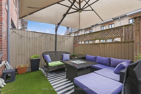 Photo 8 at 39 Lobo Mews, City Centre West, Toronto