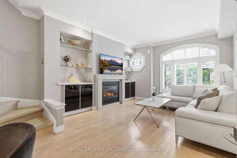 Photo 14 at 39 Lobo Mews, City Centre West, Toronto