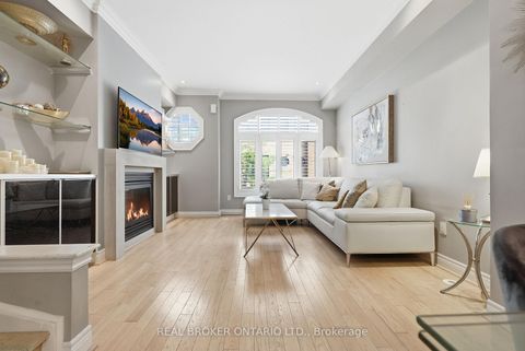 Photo 16 at 39 Lobo Mews, City Centre West, Toronto