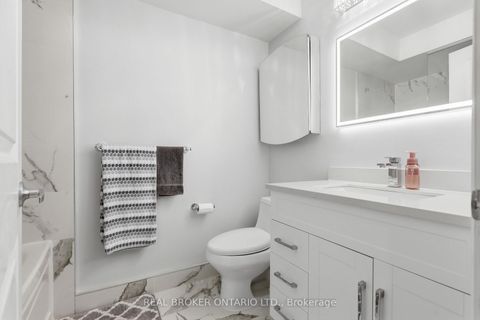 Photo 18 at 39 Lobo Mews, City Centre West, Toronto