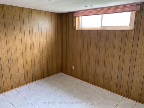 Photo 18 at 91 Bickerton Crescent, Pleasant View, Toronto