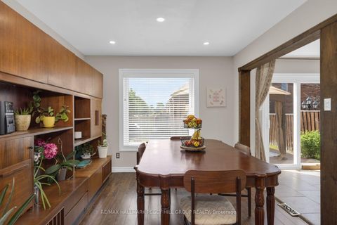 Photo 4 at 35 Victorway Drive, Holly, Barrie