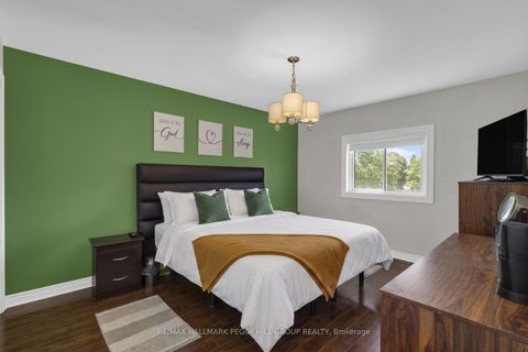Photo 7 at 35 Victorway Drive, Holly, Barrie