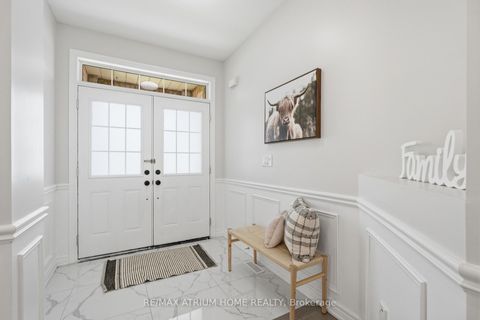 Photo 4 at 526 Mavrinac Boulevard, Bayview Northeast, Aurora