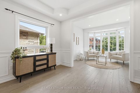 Photo 6 at 526 Mavrinac Boulevard, Bayview Northeast, Aurora