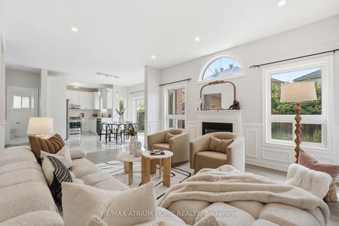 Photo 11 at 526 Mavrinac Boulevard, Bayview Northeast, Aurora