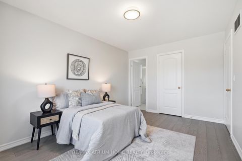 Photo 22 at 526 Mavrinac Boulevard, Bayview Northeast, Aurora
