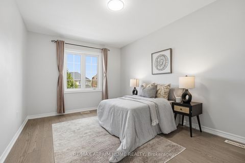 Photo 23 at 526 Mavrinac Boulevard, Bayview Northeast, Aurora