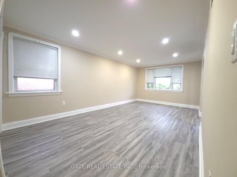 Photo 2 at 377 Ellerslie Avenue, Willowdale West, Toronto