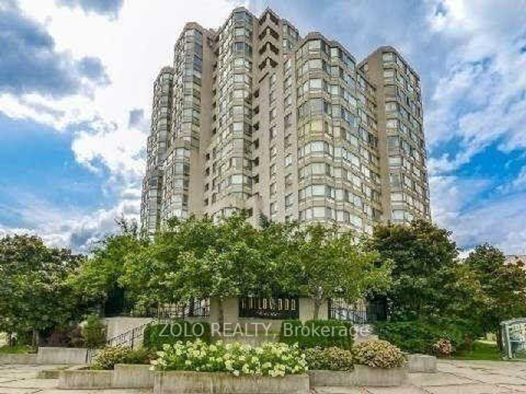 805 - 3233 Eglinton Avenue E, Scarborough Village, Toronto photo number 2