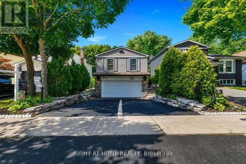 Photo 2 at 168 Springhead Gardens, North Richvale, Richmond Hill