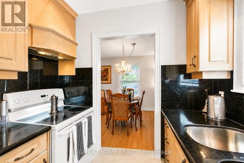Photo 16 at 168 Springhead Gardens, North Richvale, Richmond Hill