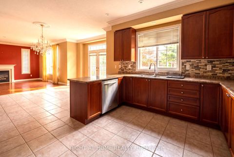 Photo 13 at 52 Prince William Way, Shore, Barrie
